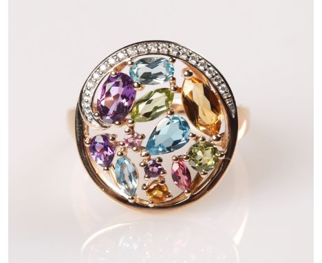 {Cocktailring.} Turmalin, Amethyst, Blautopas, Peridot und Citrin, zus. ca. 2,57 ct. Brillanten ca. 0,07 ct. Fassung 14 ct. R