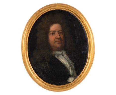 Oval oil painting on canvas depicting "PORTRAIT OF A NOBLEMAN". 19th century. In a gilded frame. Already relined and re-stret