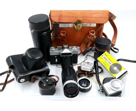 Zenit SLR camera and kit including 200mm lens and accessories. P&amp;P Group 2 (£18+VAT for the first lot and £3+VAT for subs