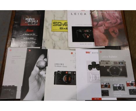 Collection of mixed Leica literature, to include books, catalogues, Leica M, Leica O etc. P&amp;P Group 3 (£25+VAT for the fi