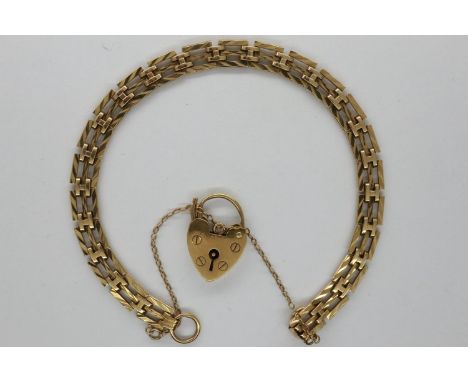 9ct gold bracelet with 9ct gold lock, L: 18 cm, 8.8g. P&amp;P Group 1 (£14+VAT for the first lot and £1+VAT for subsequent lo