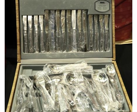 Viners fifty eight piece canteen of cutlery in sets of eight. P&amp;P Group 3 (£25+VAT for the first lot and £5+VAT for subse