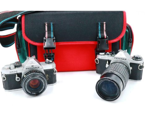 Pentax MX and lens, Pentax ME and Zoom in travel bag, shutter working at lotting. P&amp;P Group 2 (£18+VAT for the first lot 