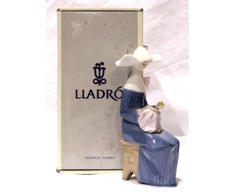 Boxed Lladro figurine, Time To Sew (blue), 5501, H: 21 cm, no cracks or chips. P&amp;P Group 2 (£18+VAT for the first lot and