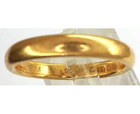 22ct gold wedding band, size P, 5.2g. P&amp;P Group 1 (£14+VAT for the first lot and £1+VAT for subsequent lots) 