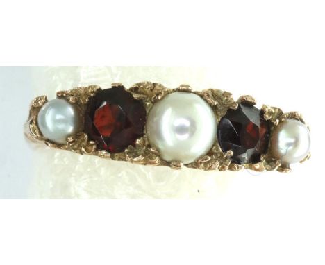 9ct gold garnet and seed pearl set ring, size P, 2.9g. P&amp;P Group 1 (£14+VAT for the first lot and £1+VAT for subsequent l