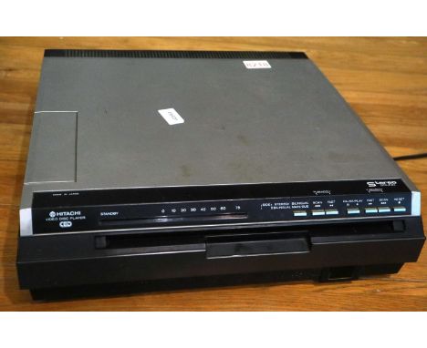 Hitachi CED video disc player, model no VIP201P. P&amp;P Group 3 (£25+VAT for the first lot and £5+VAT for subsequent lots) 