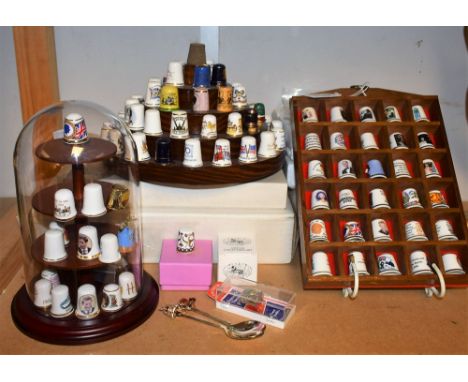 Thimbles - ceramic collectors limited editions, Queen Elizabeth II and the British Royal Family, anniversaries, birthdays, et