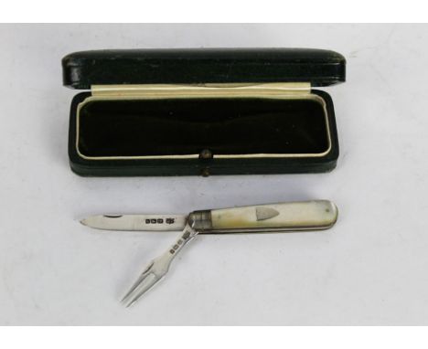 A silver and mother of pearl hallmarked folding fork and knife, length with knife unfolded +/- 12 cm, length when closed 6.75