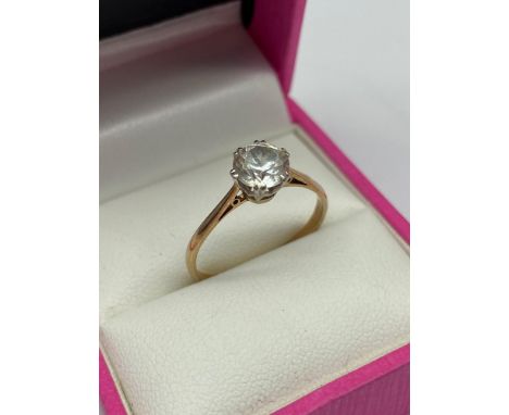 A 9ct &amp; Platinum ladies single clear stone ring. [Size Q] [1.81 grams] 