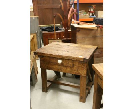 Substantial vintage pine work table with single drawer