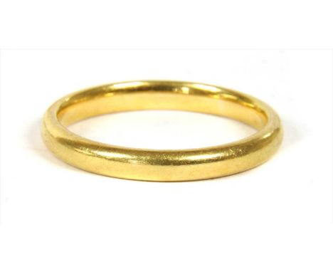 A 22ct gold court section wedding ring, hallmark indistinct, 4.16g Finger size P