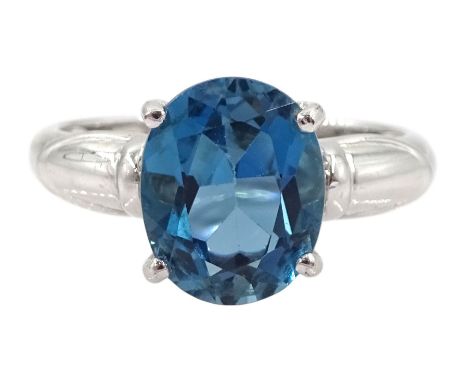 9ct white gold single stone London blue topaz ring, hallmarked, topaz approx 2.50 caratCondition Report:Approx 2.6gm, size N