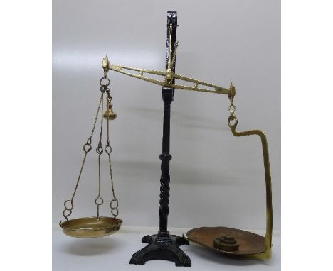 Equal-arm beam balance scales, height 69cm