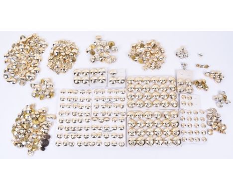 QUANTITY OF STAYBRIGHT/ANODISED BRITISH ARMY TUNIC BUTTONS; some on original card, rest in bags, mixed sizes, included RAMC, 