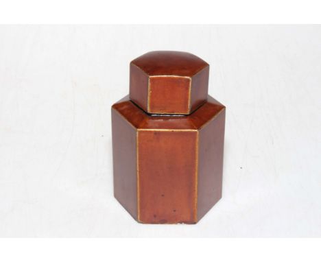 Japanese lacquered hexagonal tea caddy, lid and cover, signed 11.5cm.
