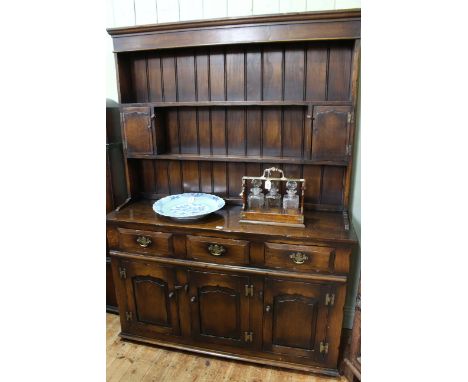 Titchmarsh &amp; Goodwin style oak shelf and cupboard back dresser, 190cm by 137cm by 45cm.