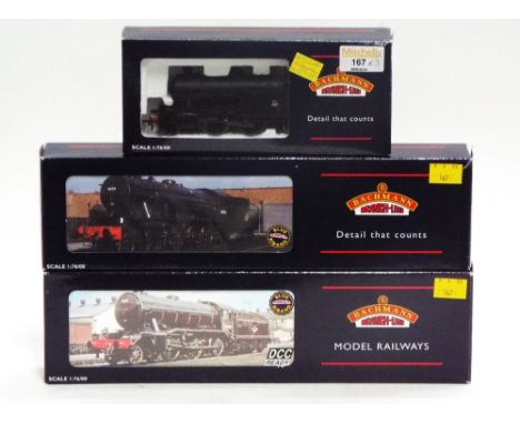 Three Bachmann 00 gauge model railway boxed steam locomotives, V3 tank, 2-8-0 Austerity LNER, and a K3 LNER 32-275