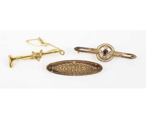 A 9ct gold, garnet and seed pearl set bar brooch, 47mm; together with a 9ct gold hunting brooch fashioned as a riding crop, g