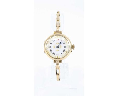 A lady's vintage 9ct gold cased manual wind wristwatch, on 9ct gold expanding link bracelet, gross weight 15.4gThe watch wind