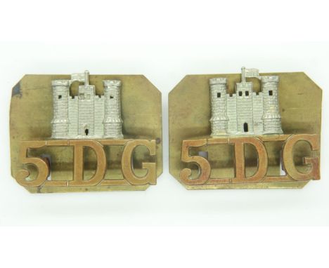 Inniskilling Dragoons (formerly Princess Charlotte's Own 5th Dragoon Guards) pair of WWII shoulder flashes. UK P&amp;P Group 