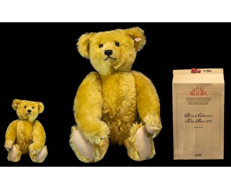 Steiff British Collector's Teddy Bear 2001, with original box and certificate.  Limited edition No. 01433.