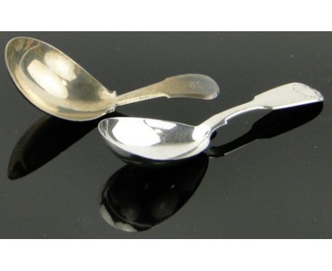 2 19th century silver caddy spoons,
1830 and 1841, (2).