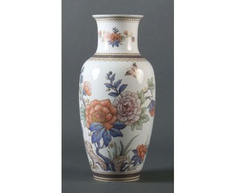    Bodenvase   Kaiser, 20. Jh., E: K. Nossek, Porzellan mit Aufglasurdekor in Form von Blütenmotiven, Insekten und variierend