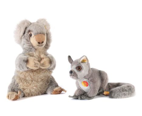    Galagos Busch Baby und Koala Bär   Margarete Steiff GmbH, 1990er Jahre, Nr. 120022 und 0331/40, der Bär mit Knopf und Fahn