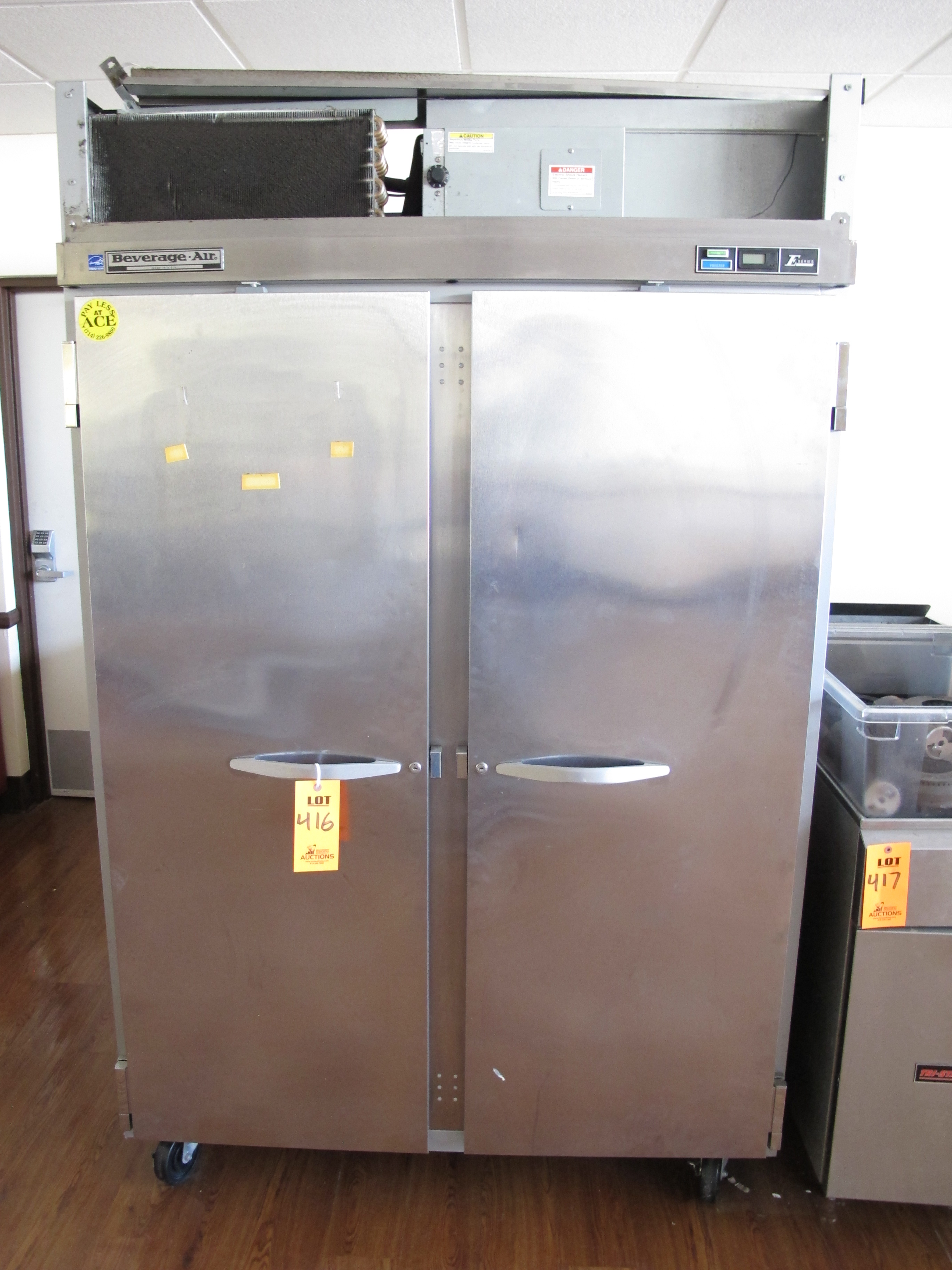BEVERAGE AIR E SERIES COMMERCIAL FREEZER REFRIGERATOR, MODEL EF481AS