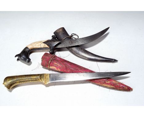 Dolch, Indien, um 1880-1900,  Bidri-Arbeit, Klinge in feiner Damaszenertechnik, sechsfach bordiert, hohe Qualitätsstufe, Grif