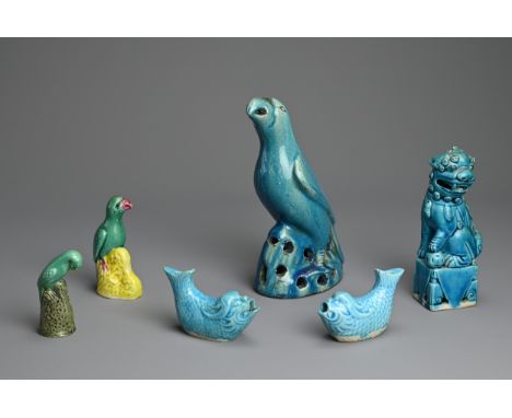 A GROUP OF CHINESE TURQUOISE AND GREEN GLAZED PORCELAIN ITEMS, EARLY 20TH CENTURY. To include a model of a parrot, a seated g