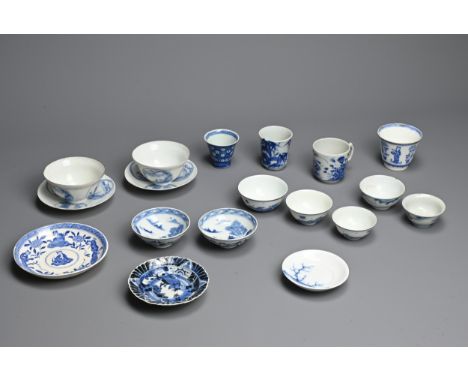 A GROUP OF JAPANESE BLUE AND WHITE PORCELAIN TEAWARES, EDO PERIOD, 18TH CENTURY AND LATER. Including: a set of three graduati
