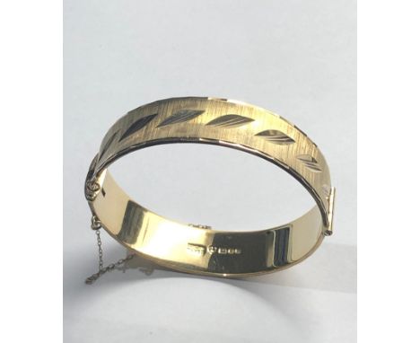 Vintage 22ct gold on silver bangle full london silver hallmarks in good condition please see images for details 