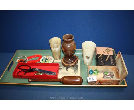 A small quantity of miscellanea including salmon Priest, boxed Burman clippers set, large and small magnets, powder compact '