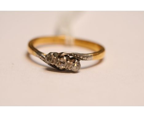 18ct Gold Victorian Diamond set ring Size Q. 3.3g total weight
