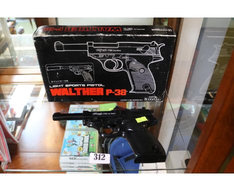 Boxed 1982 Yonezawa Hobby Club Japan Walther P-38 German World War 2 model BB gun
