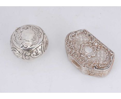 Two small silver boxes, one a shaped snuff box with import hallmarks, the other circular (2)