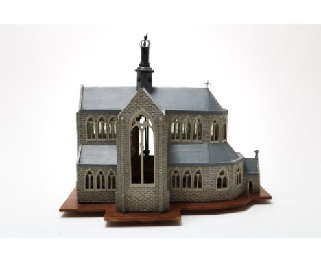 Wooden scale model of a church with interior, h. 35 cm.Houten schaalmodel van een kerk met binnenwerk, h. 35 cm.