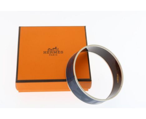 HERMAS, bangle with blue HERMES, diam. 7 cm. in original  box and dustbagHERMES, armband met emaille blauw buitenzijde ; Herm