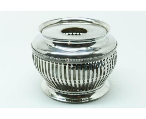 A Dutch silver tea light, Amsterdam, year 1806Zilveren ajour/open gewerk theelicht, geh. 835/000, Amsterdam,  DIEMONT, Jan Bu