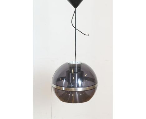 Dijkstra lamp, 70's.Bruin kunststof design hanglamp, fabrikant Dijkstra, 70-er jaren,  h. 30 cm.