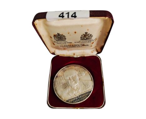 RARE SILVER MEDAL COMMEMORATING SIR WINSTON CHURCHILL 