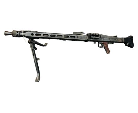 DEACTIVATED M.G.42 LIGHT MACHINE GUN 7.92MM