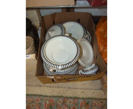 VINTAGE BLACK AND WHITE DESIGN DINNER SERVICE