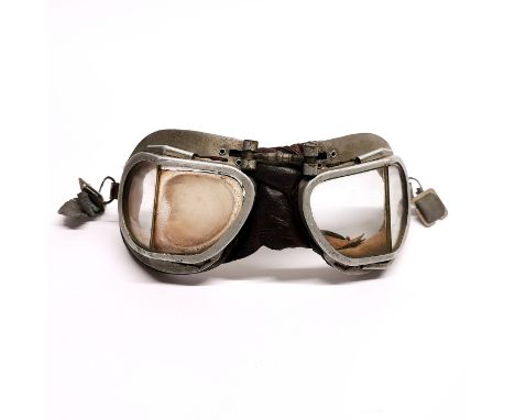 A pair of WW2 pilots goggles.