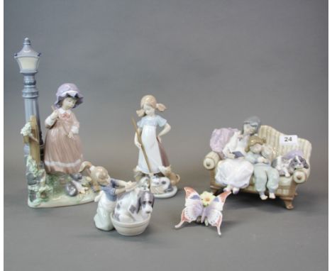 Sold at Auction: 3 Piece Lladro Group