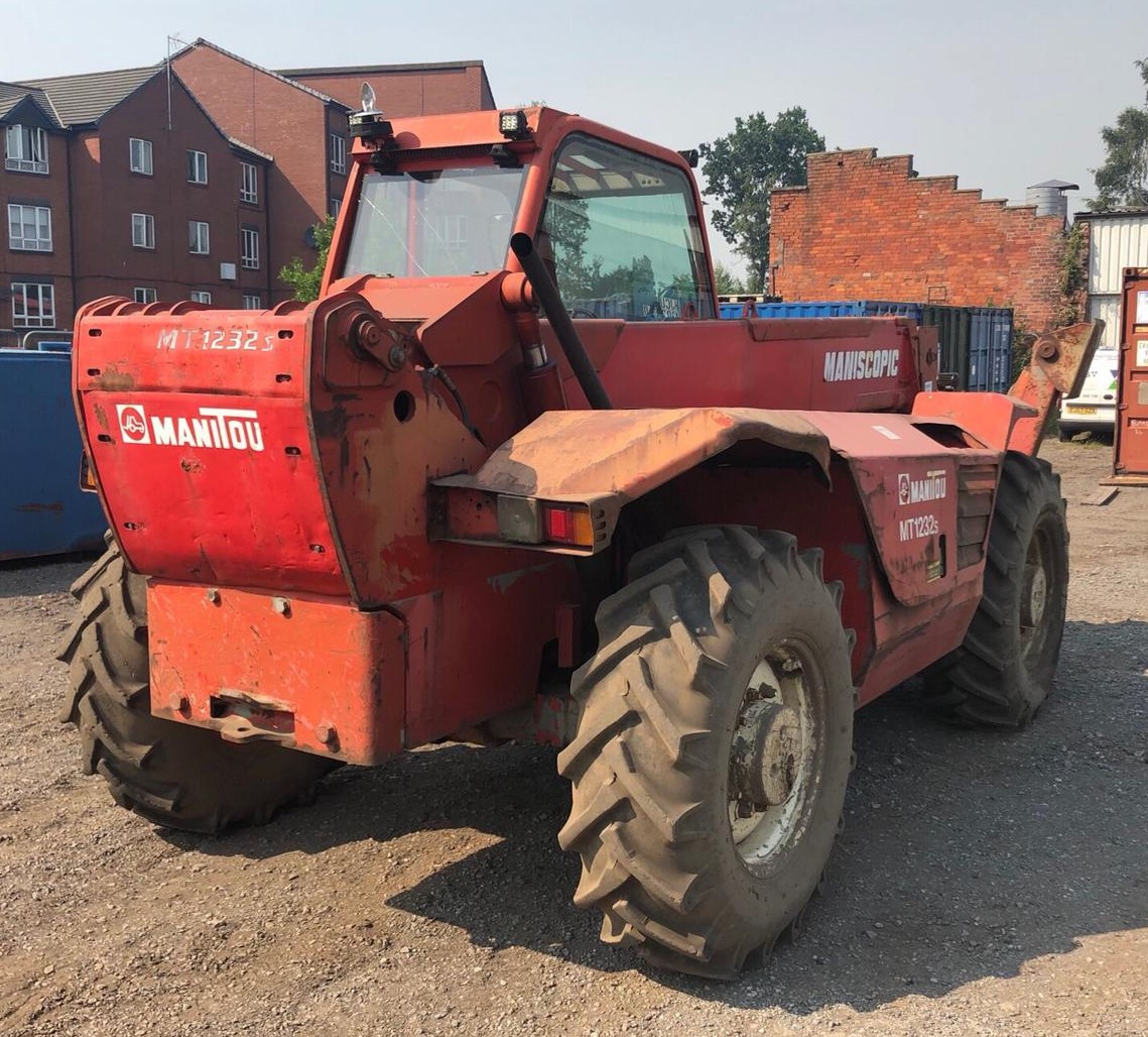 Manitou R482 A Manitou MT.1232.S Series 1 Telehandler No.118930 (1996), indicated ...