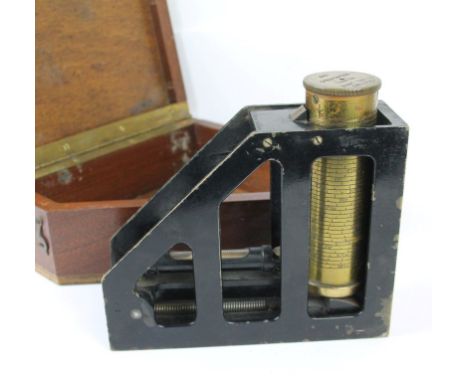 A Watkins Clino large mk 1 gauge, dated 1918Brass gauge with black painted metal frame stamped E. R. Watts & Son, London, fit