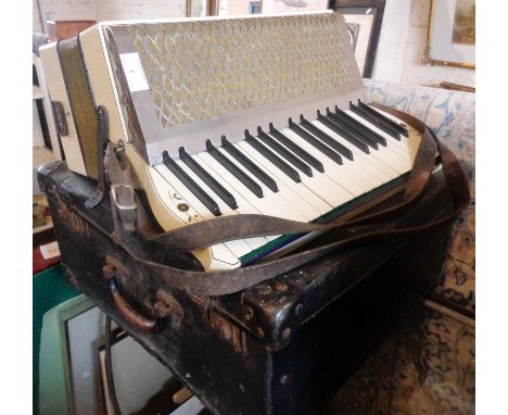 Hohner accordion (48 button) with case